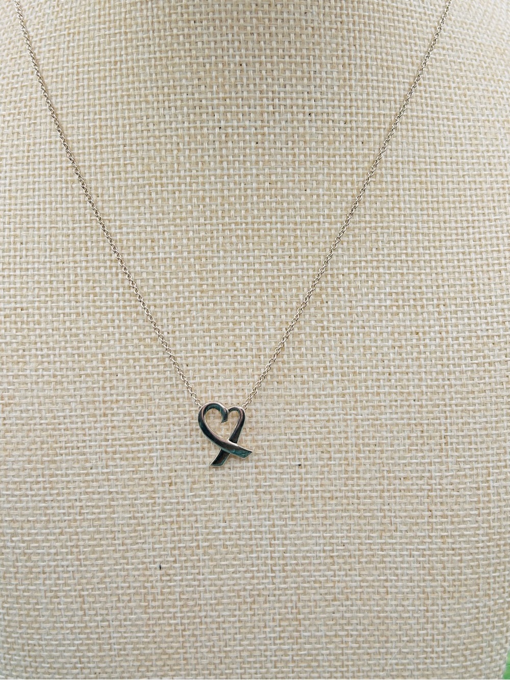 Tiffany and Co. 925 Sterling Silver Heart Ribbon Pendant Necklace Paloma Picasso